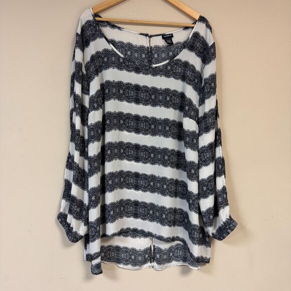 Torrid Blouse Women's 4X Black & White Lace Stripes Long Sleeve Plus Tunic Top - Picture 1 of 7